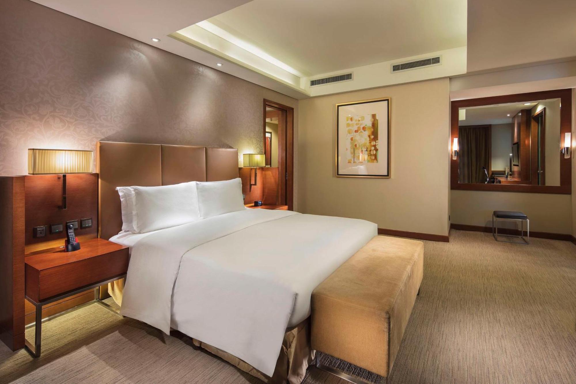 Doubletree By Hilton Shenyang Hotel Exterior photo